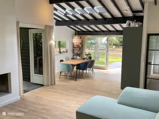 Giethmenseveld la plus belle maison | Pays-Bas, Overijssel, Giethmen - bungalow En plus d'une porte coulissante, il y a des portes françaises.