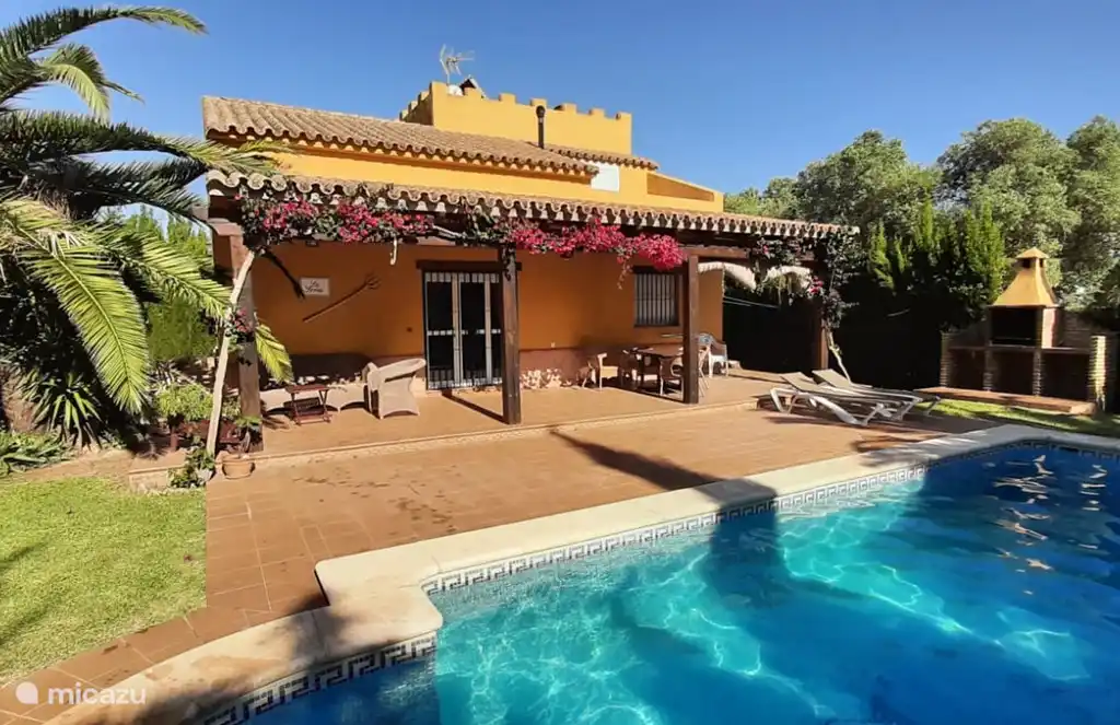 Andalusische villa 6 pax met zwembad