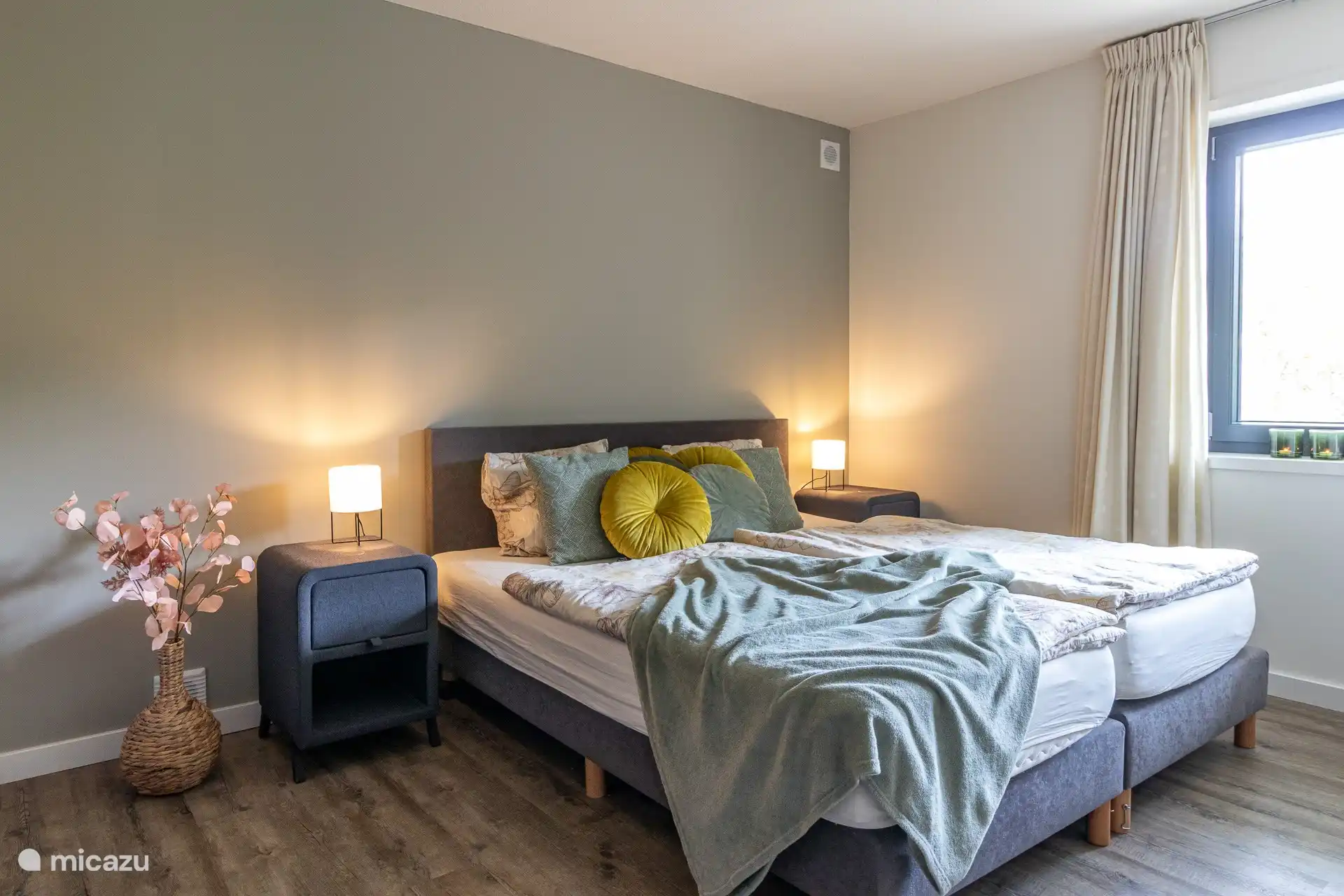 Chambre 2 personnes en bas