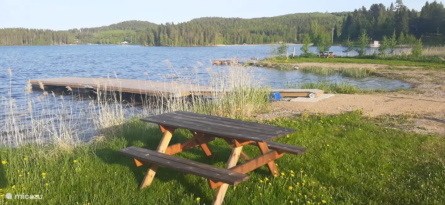 Op een paar honderd meter vaarafstand kan je je kano of bootje probleemloos te water laten.