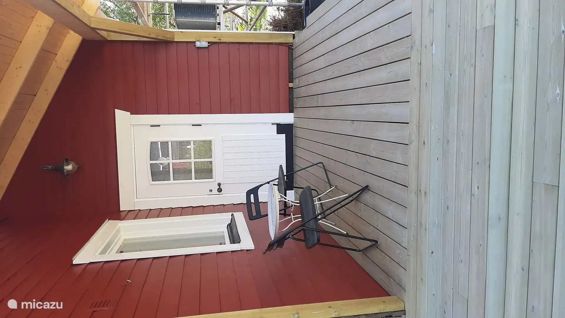 Overdekte veranda bij voordeur