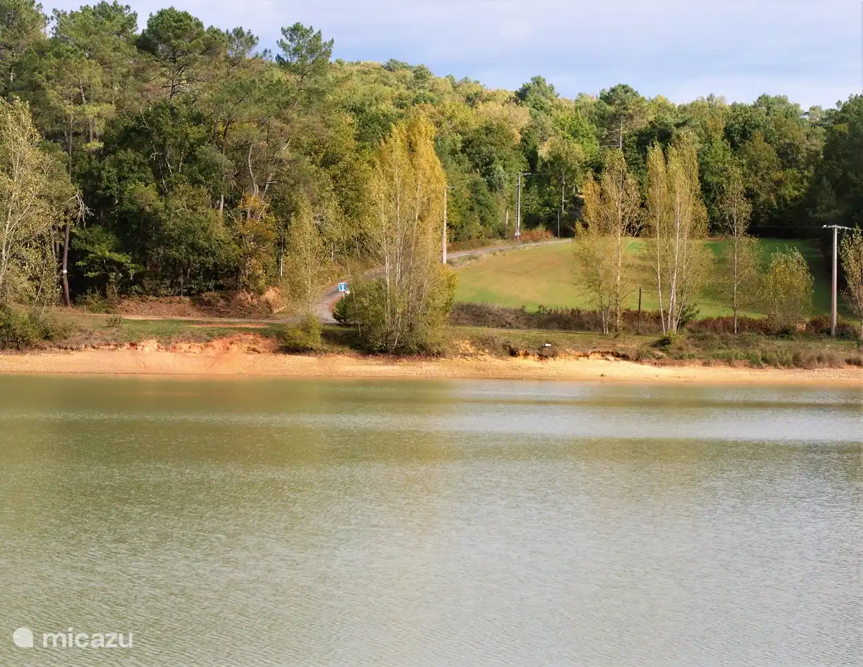 the lake is near the gite. This road just up to the gite.