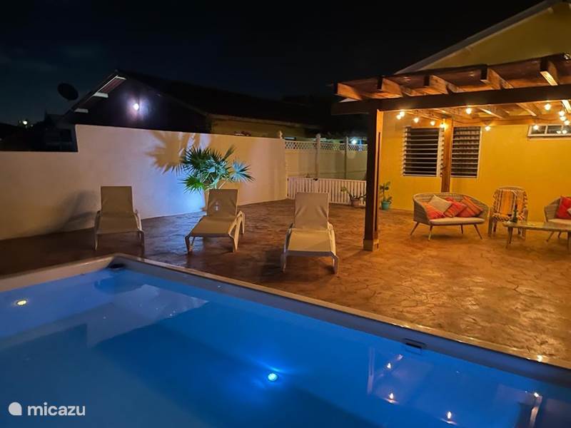 Ferienwohnung Curaçao, Banda Abou (West), Grote Berg Bungalow Villa 'Enjoy' mit Pool und Garten