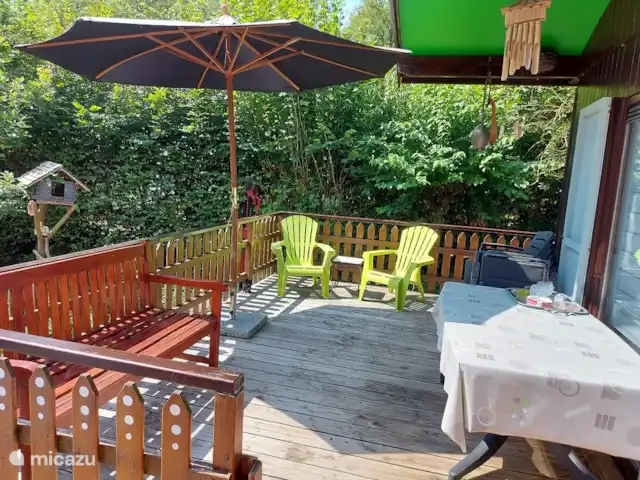 chalet huren in België, Ardennen, Barvaux-sur-Ourthe – De Klingelhütte met gastenverblijf. terras