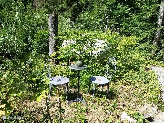 chalet huren in België, Ardennen, Barvaux-sur-Ourthe – De Klingelhütte met gastenverblijf. Tuin