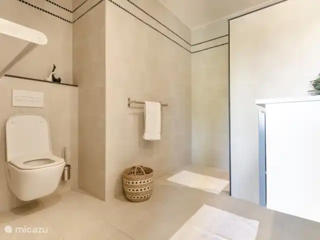 Villa Sabina huren in Spanje, Costa Blanca, Moraira - villa badkamer met inloopdouche