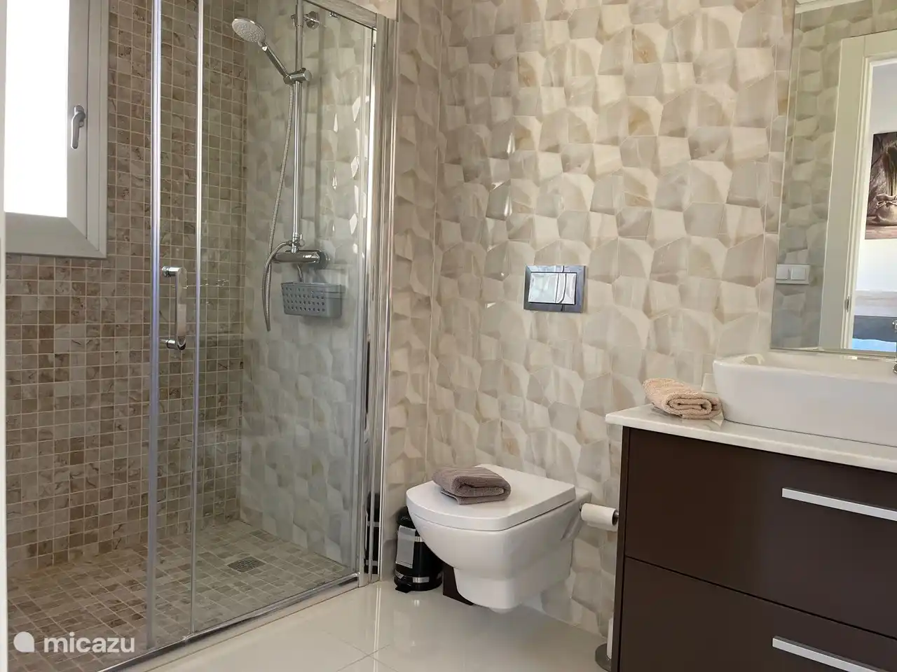 Ensuite Badezimmer im 2. Schlafzimmer