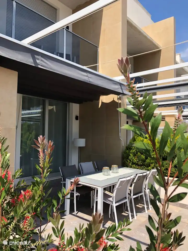 Terrasse zum Wohnzimmer