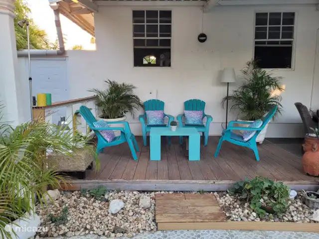 Location de Vacances Curaçao, Curaçao-Centre, Jongbloed, pension / maison d’hôtes / chambre privée - Relive-Curaçao Guesthouse siège 1 sous le porche