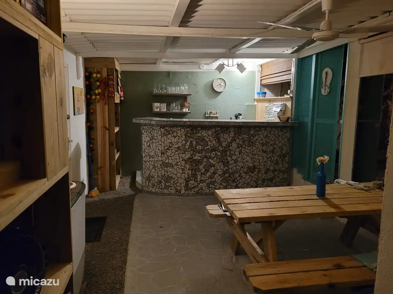 Gezellige overdekte leefruimte 