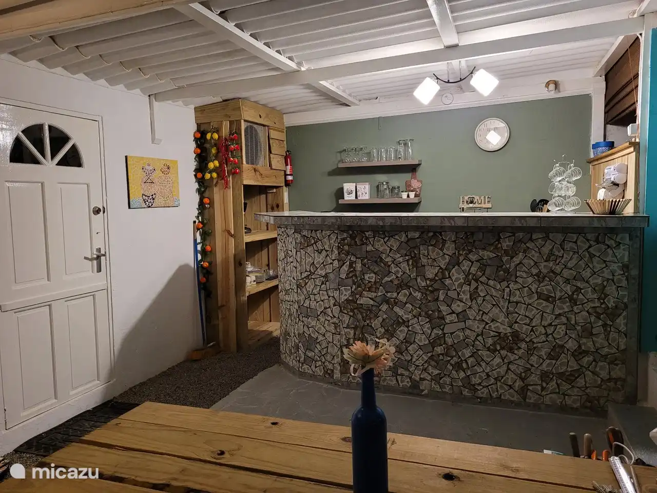 Bar met keuken 