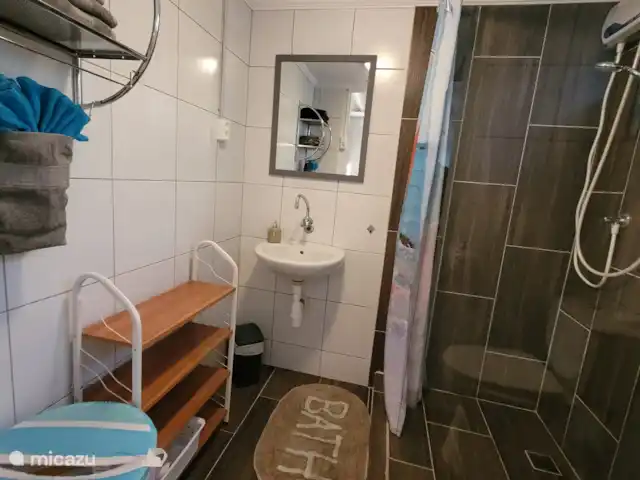 Location de Vacances Curaçao, Curaçao-Centre, Jongbloed, pension / maison d’hôtes / chambre privée - Relive-Curaçao Guesthouse Douche avec eau chaude