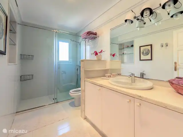 villa en España, Costa Blanca, Moraira – Villa Xenofilia III Baño con ducha