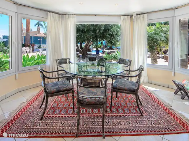 villa en España, Costa Blanca, Moraira – Villa Xenofilia III Comedor con sillas
