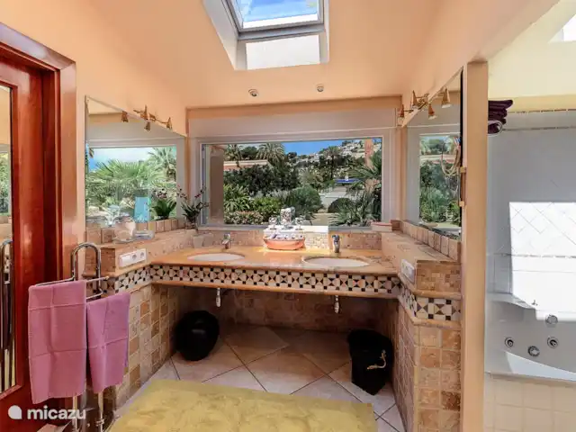villa en España, Costa Blanca, Moraira – Villa Xenofilia III Baño con bañera