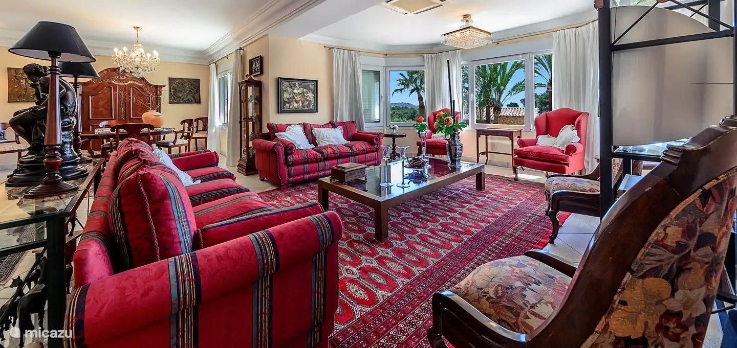 Wohnzimmer mit Plasma-TV