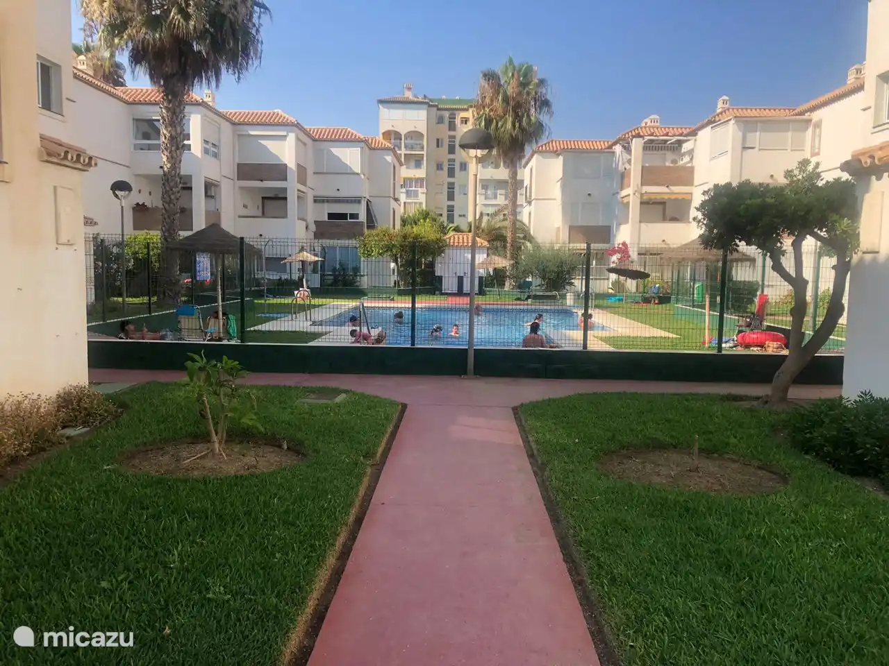 Swimming pool, the urbanization has a total of 5 swimming pools