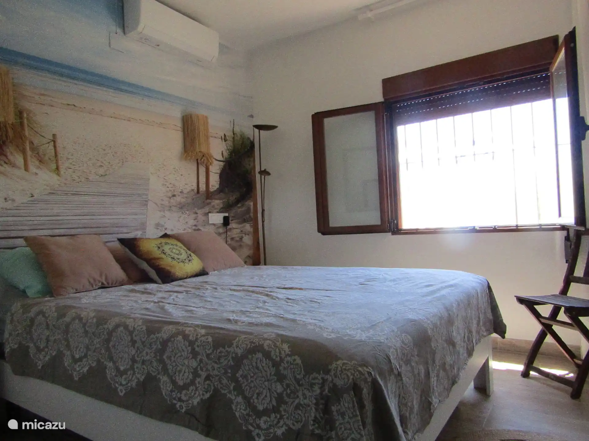 Schlafzimmer 1