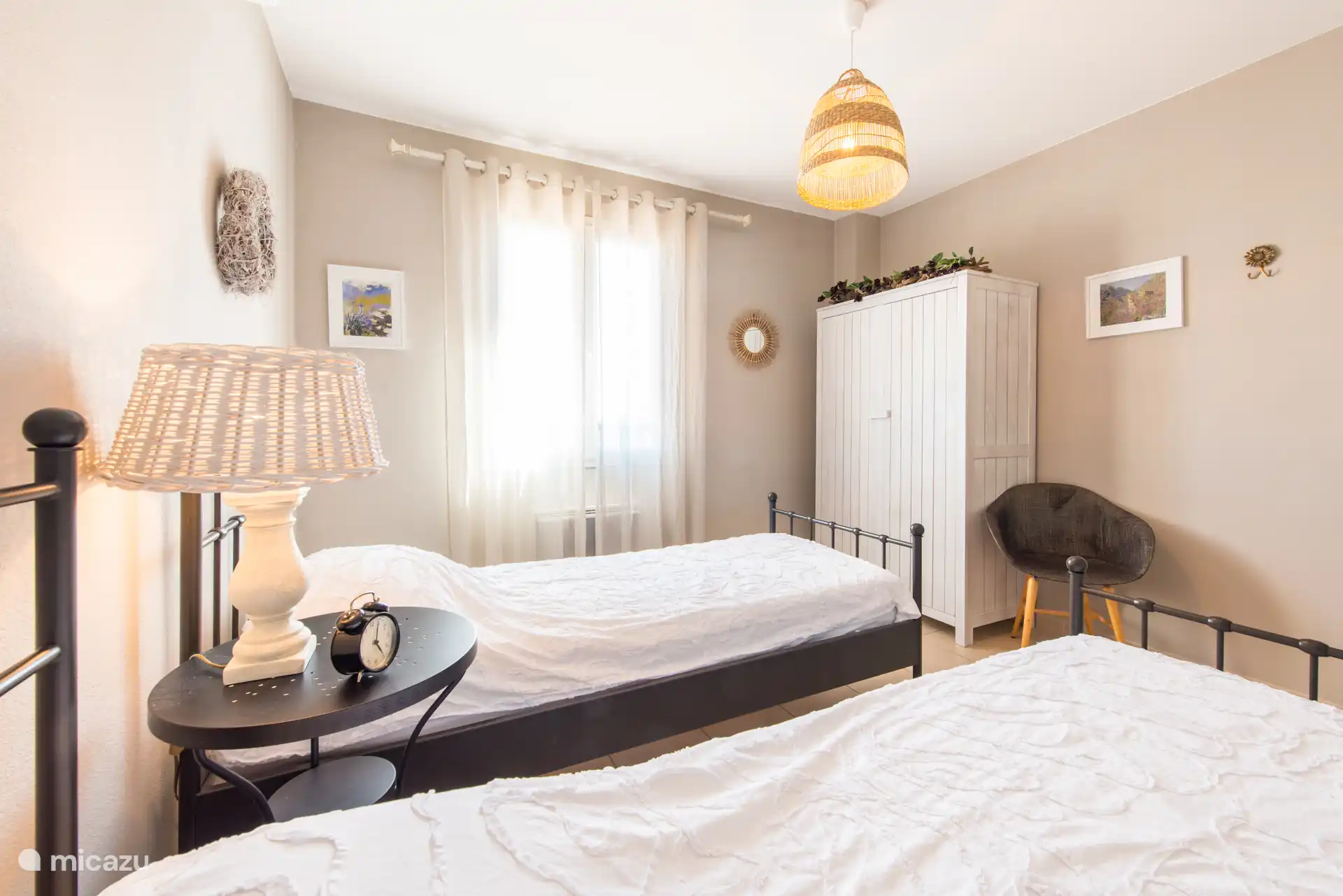 3. Schlafzimmer mit 2 Betten