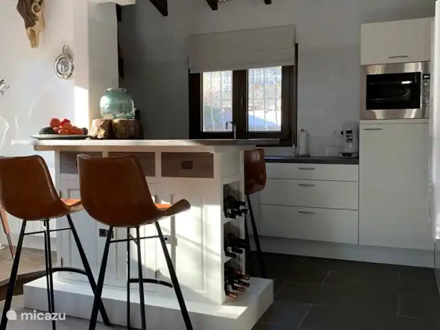 Villa12 huren in Spanje, Costa Blanca, Alcalali - villa Chillen aan de keukenbar