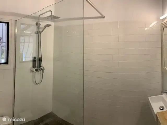 Villa12 huren in Spanje, Costa Blanca, Alcalali - villa Badkamer bij de master-bedroom