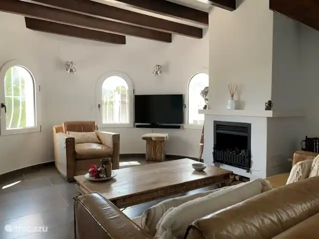 Villa12 huren in Spanje, Costa Blanca, Alcalali - villa Geniet vanaf de sofa van het prachtige uitzicht van de tuin en de bergen.