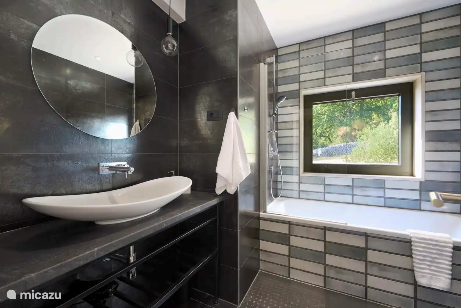 Baño 3 en suite al dormitorio 3 de arriba.