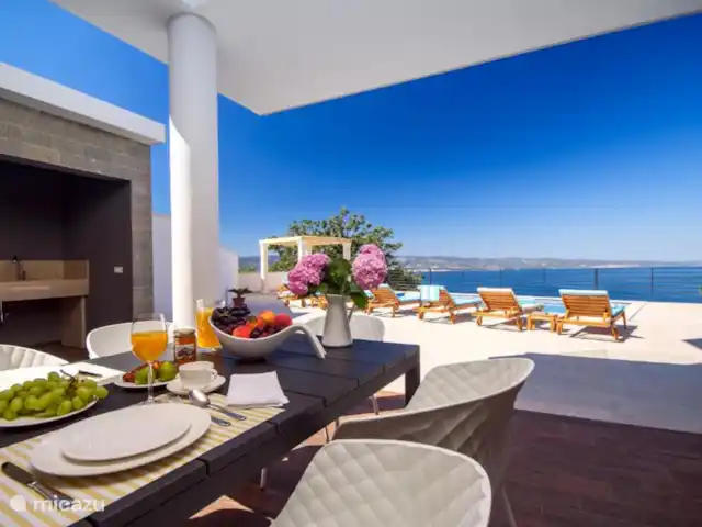 Villa Arina | Croatie, Dalmatie, Omis - villa Une belle vue depuis la terrasse.