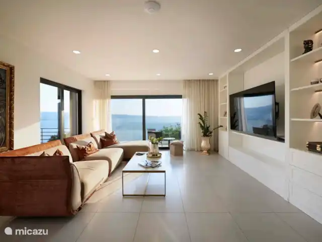 Villa Arina | Croatie, Dalmatie, Omis - villa Salon confortable avec un grand canapé confortable et des portes-fenêtres donnant sur le balcon.