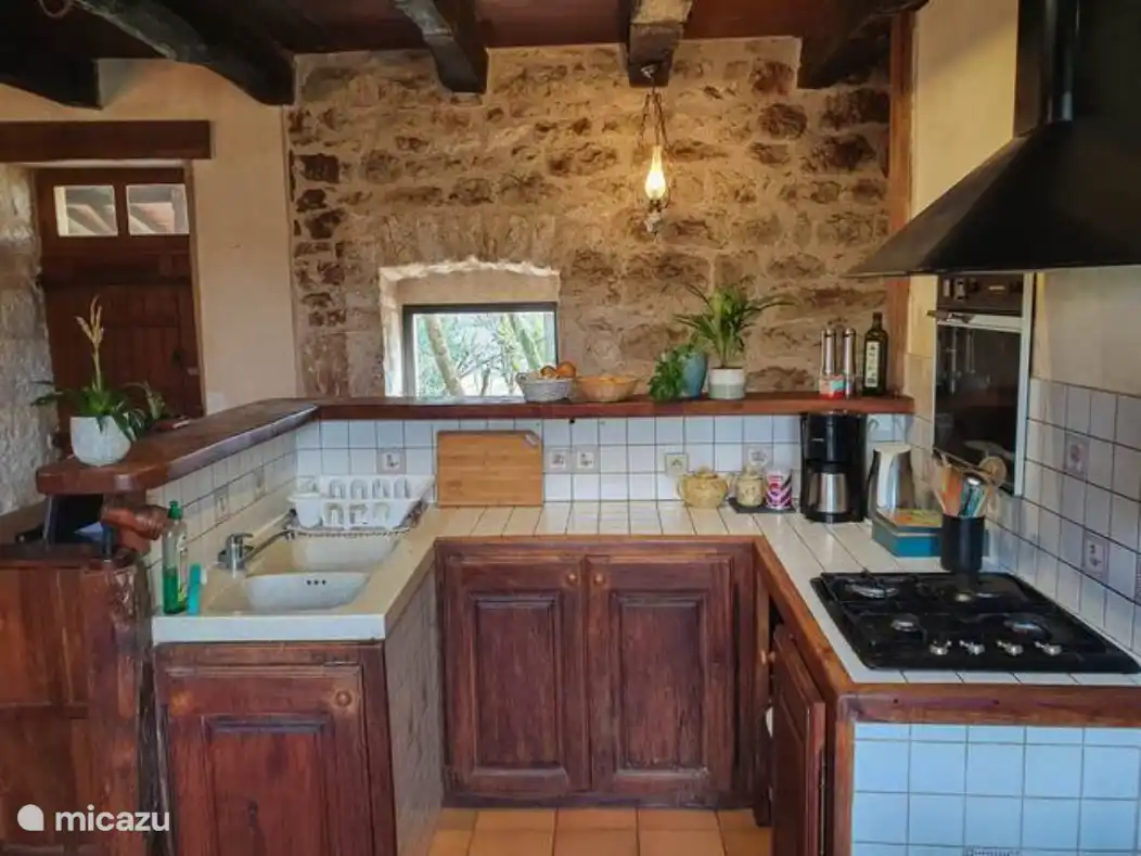 La cocina antigua con todos los medios modernos que necesitas.