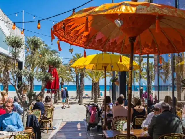 Casa Lina * Los Lagos/ Bohostyle | Espagne, Costa Blanca, Jávea - maison mitoyenne Le boulevard Arenal compte de nombreux bars et restaurants branchés et amusants. Prêt à les découvrir ?