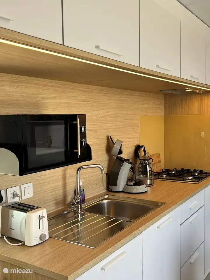 Voll ausgestattete Küche (sogar ein Airfryer!)