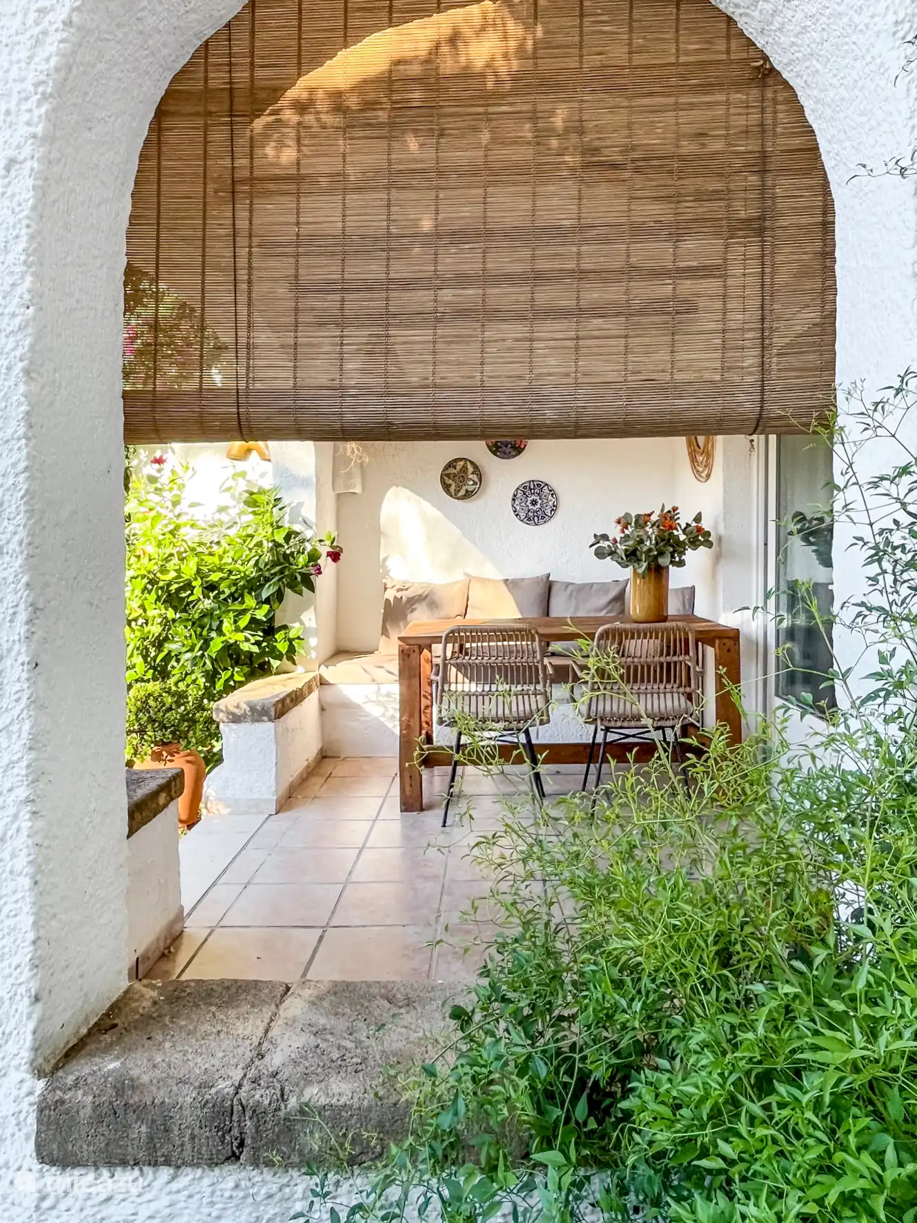 Naya, overdekt terras