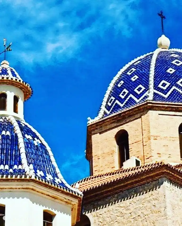 Die blaue Kuppelkirche von Altea