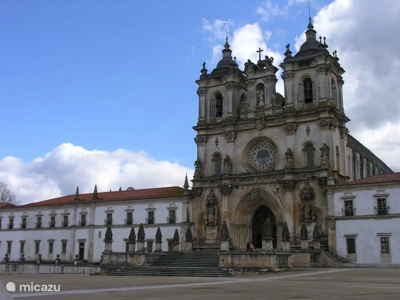 Het Mosteiro van Alcobaça. Een prachtig klooster waar veel historie te vinden is. Zie de reisgidsen in ons huis en kijk op internet.
