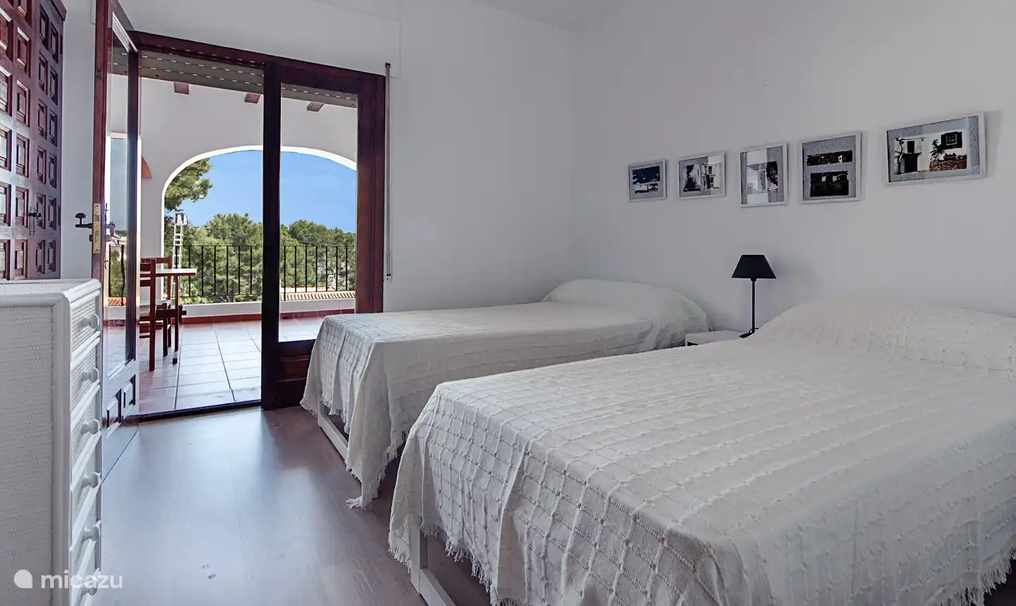 Drittes Schlafzimmer mit zwei Einzelbetten