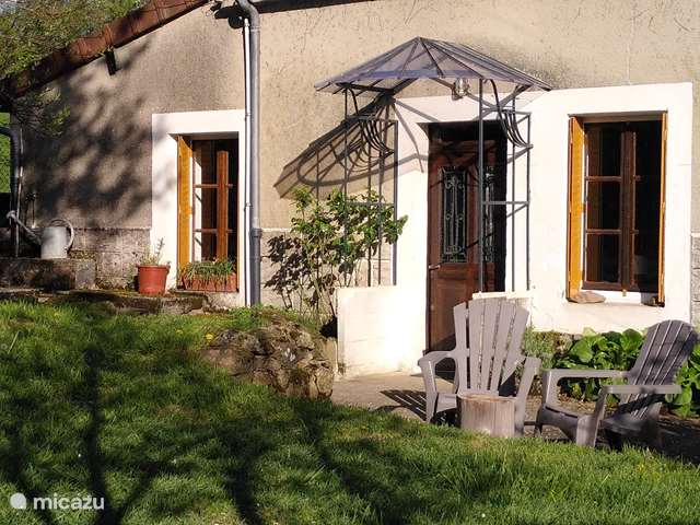 Holiday home in France, Nièvre, Chaumard -  gîte / cottage Maisonette Saperlipopette