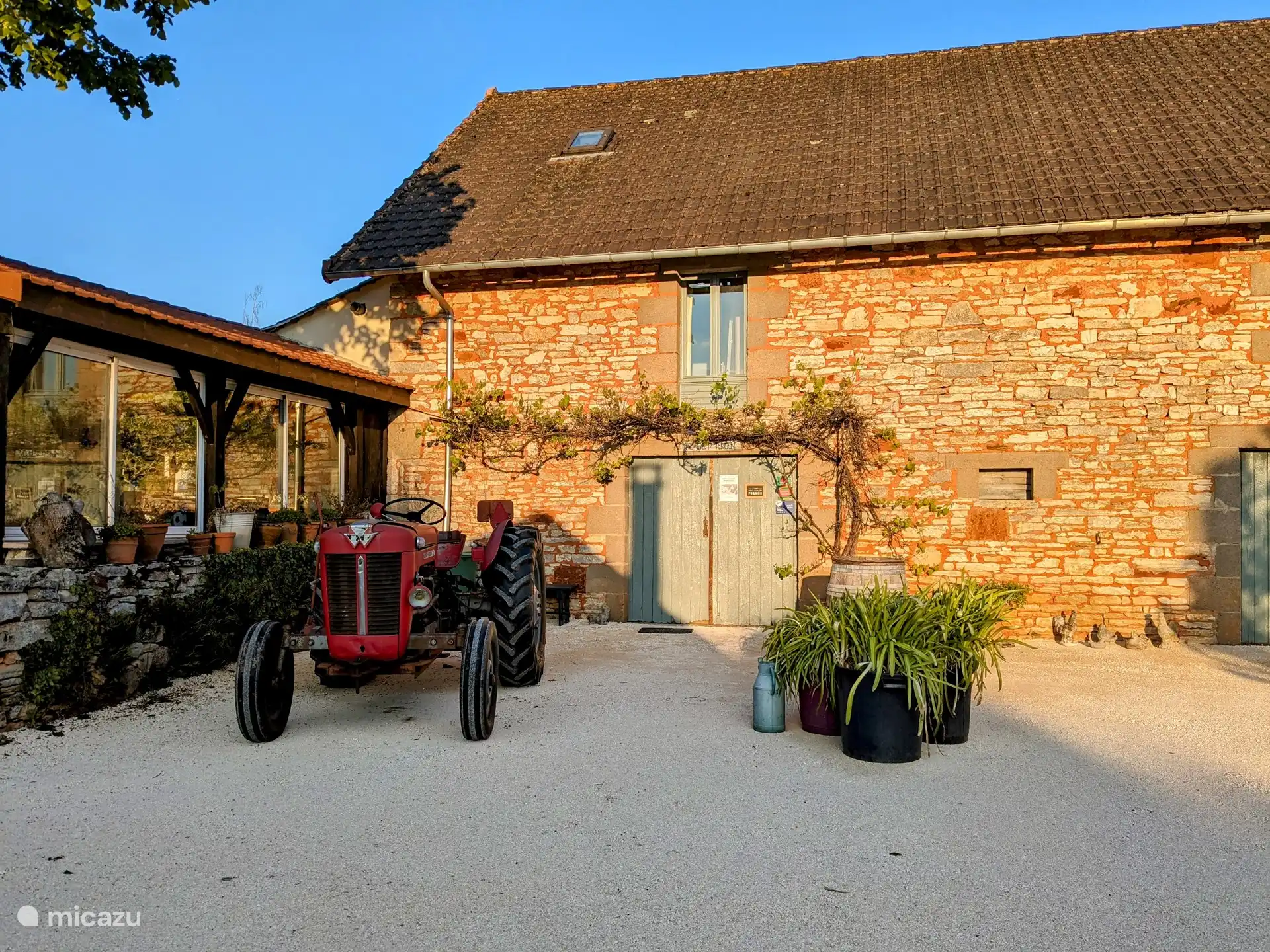 The courtyard where the house is located.
