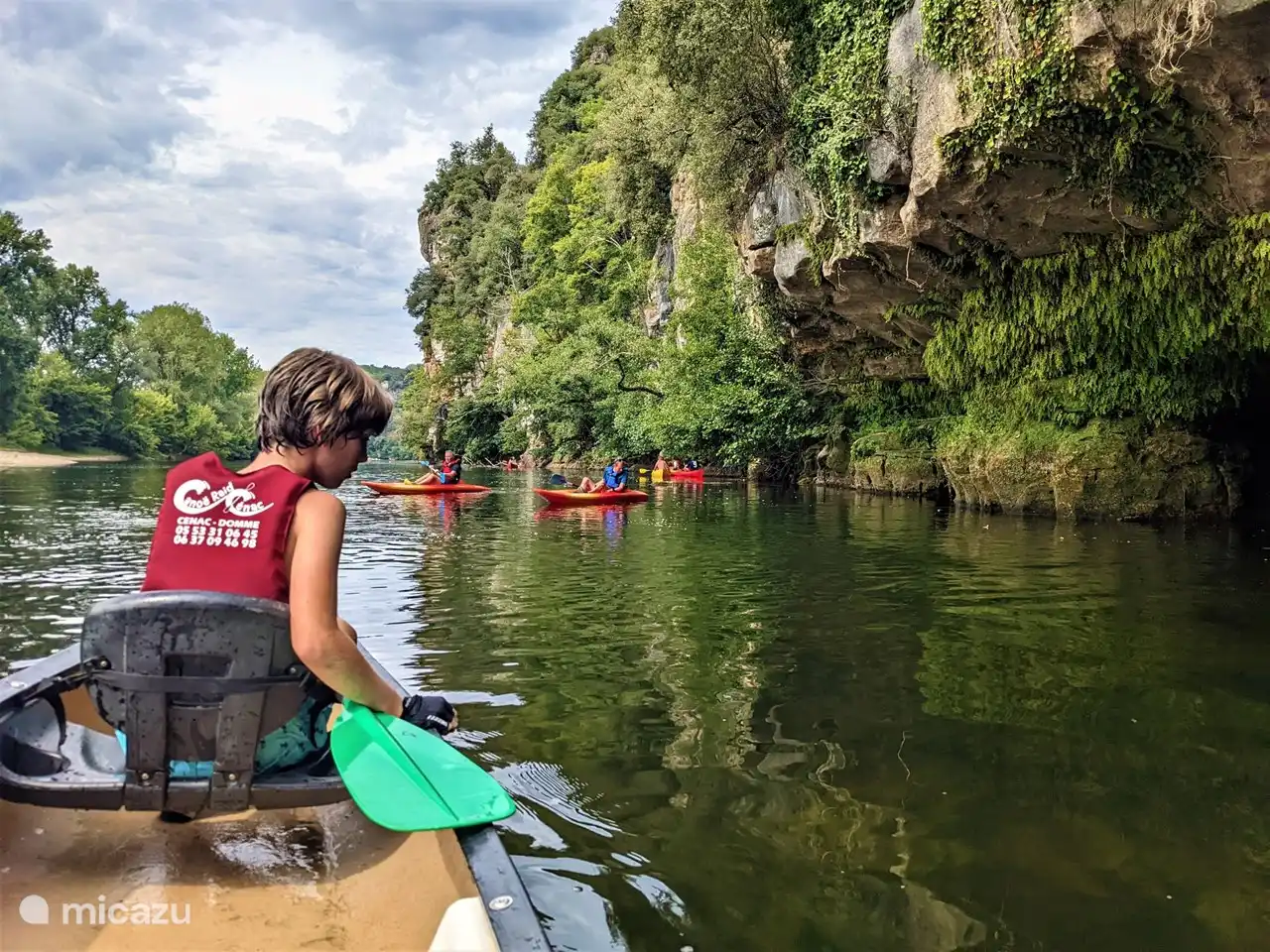 Canoeing and kayaking on the Dordogne.