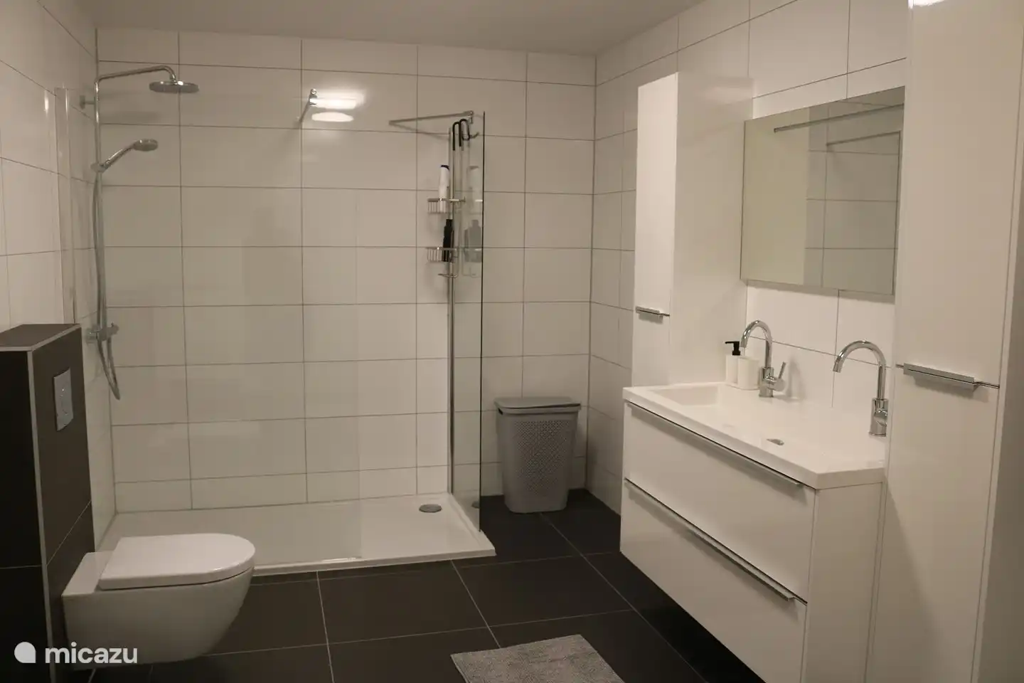 Badezimmer im Schlafzimmer