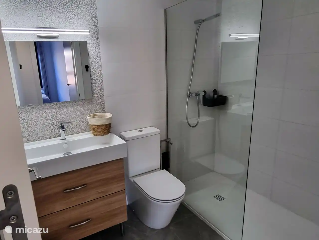 Zusätzliches Badezimmer in den Schlafzimmern 2 und 3