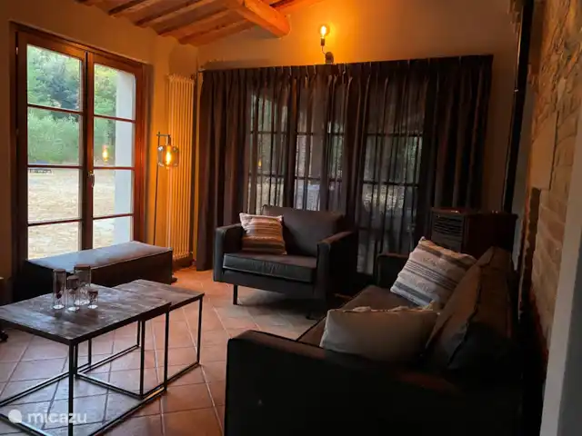 Location de Vacances Italie, Marche, Serrungarina, maison de vacances - Maison de Picchio Zone assise