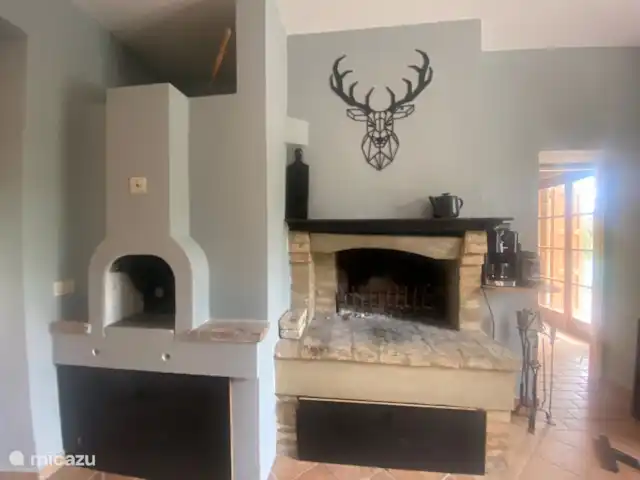 Location de Vacances Italie, Marche, Serrungarina, maison de vacances - Maison de Picchio Cuisine avec four à pizza