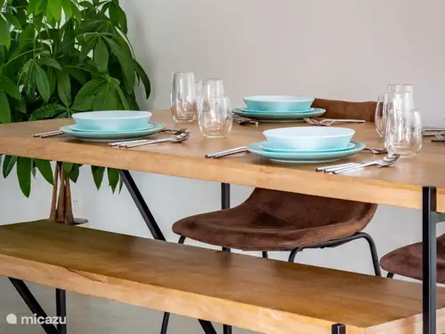 Mas Saint-Michel d'Euzet - Magnolia en Francia, Gard, Saint-Michel-d'Euzet - casa rural / cabaña mesa del comedor