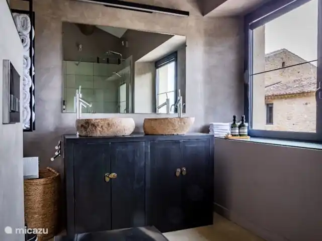 Mas Saint-Michel d'Euzet - Magnolia en Francia, Gard, Saint-Michel-d'Euzet - casa rural / cabaña Baño