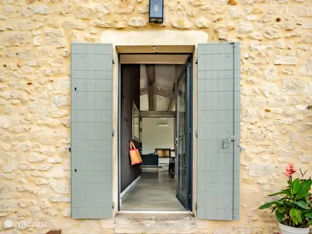 Mas Saint-Michel d'Euzet - Magnolia en Francia, Gard, Saint-Michel-d'Euzet - casa rural / cabaña Cabaña de entrada