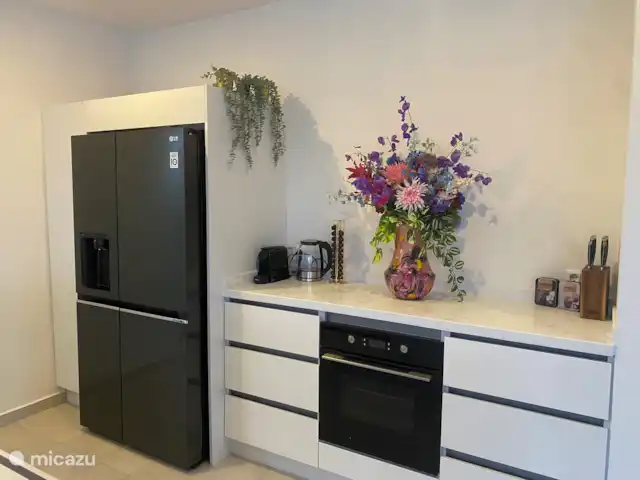 Villa Yuana | Curaçao, Banda Ariba (est), Cas Grandi - villa Cuisine avec réfrigérateur américain avec distributeur d’eau et de glaçons