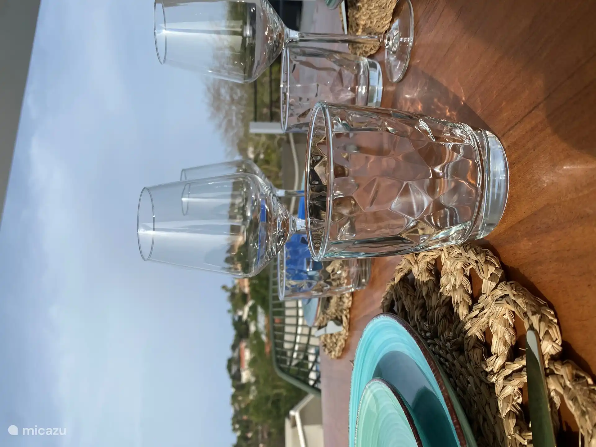 Tafelen met mooi uitzicht op Jan Sofat