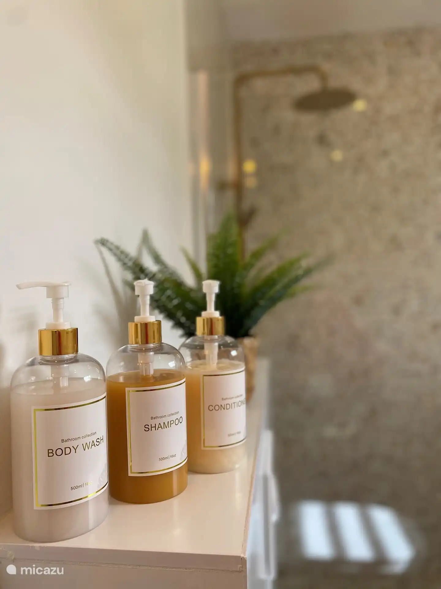 Shampoo, Conditioner en Body Wash aanwezig in alle badkamers