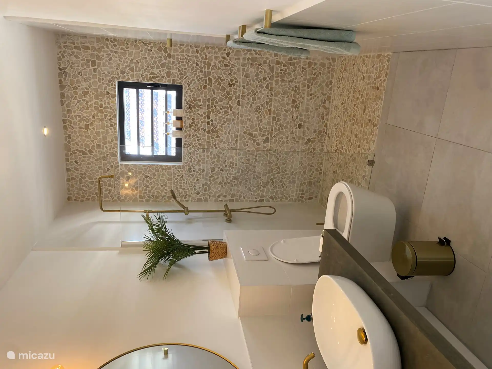 Gedeelde badkamer eerste verdieping